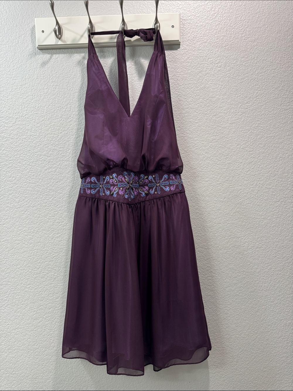 Laundry By Shelli Segal Purple Halter V-Neck Dress with Beaded Waistband
